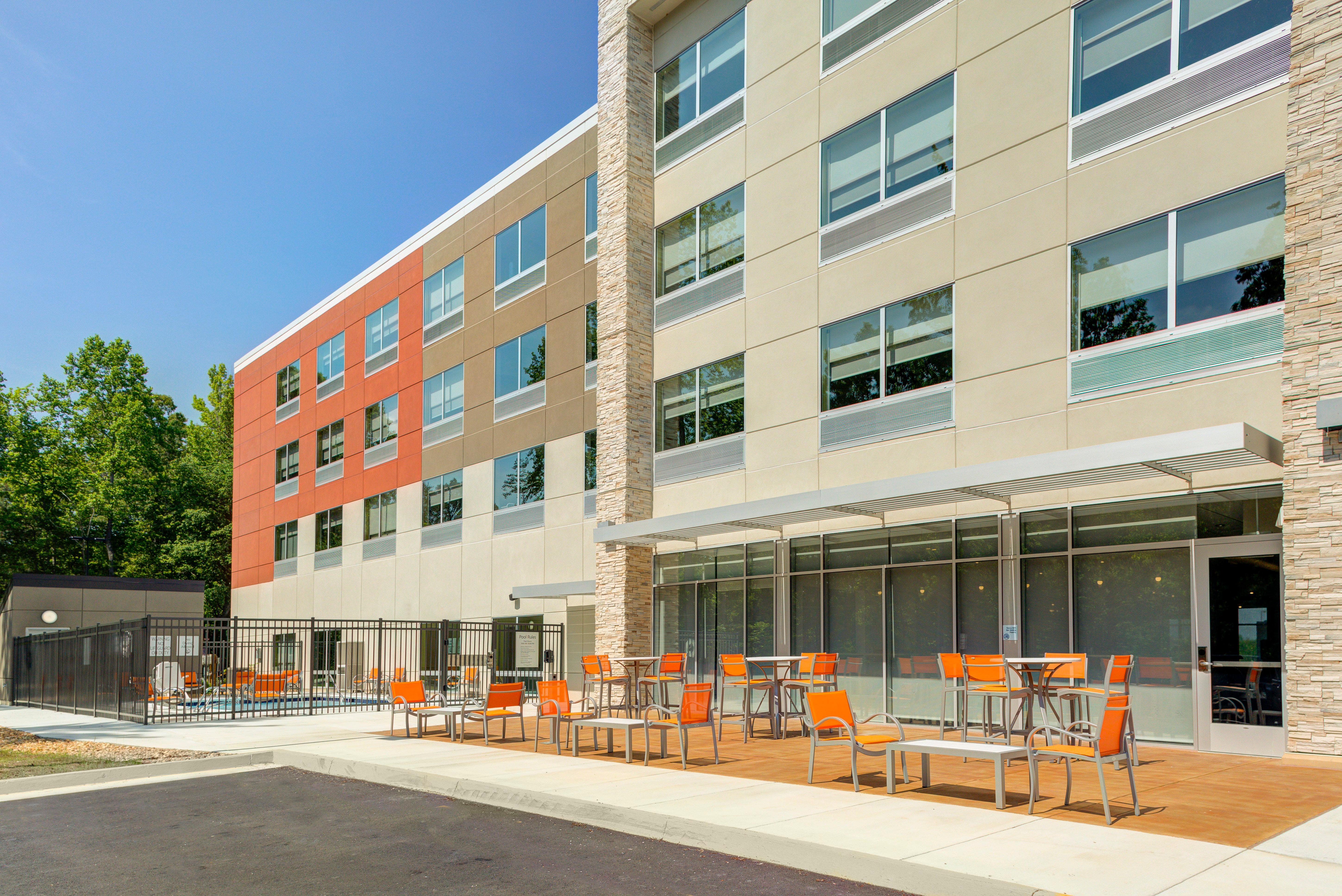 Holiday Inn Express & Suites - King George - Dahlgren By Ihg Alden Extérieur photo